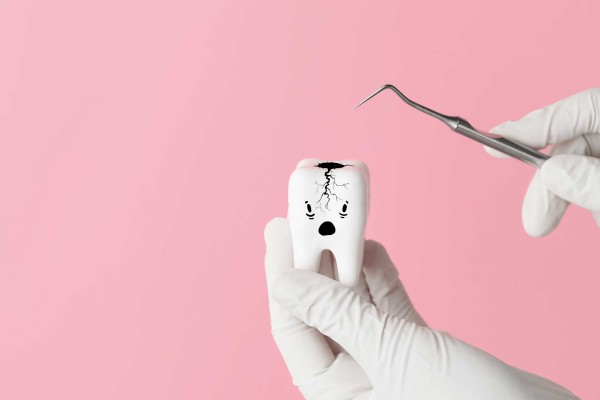 Çatlak Diş Sendromu