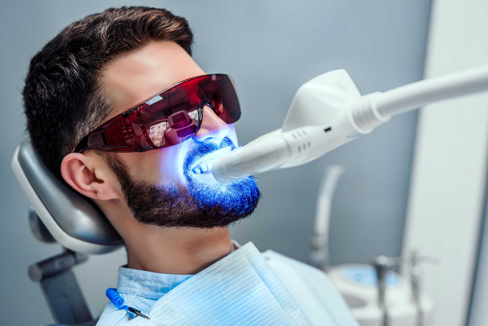 What You Need to Know About Teeth Whitening