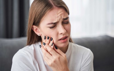 Diş Çekimi Sonrası İltihaplanma (Alveolit/Dry Socket) Belirtileri ve Tedavisi