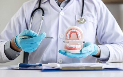 Problems and Solutions in Denture Use