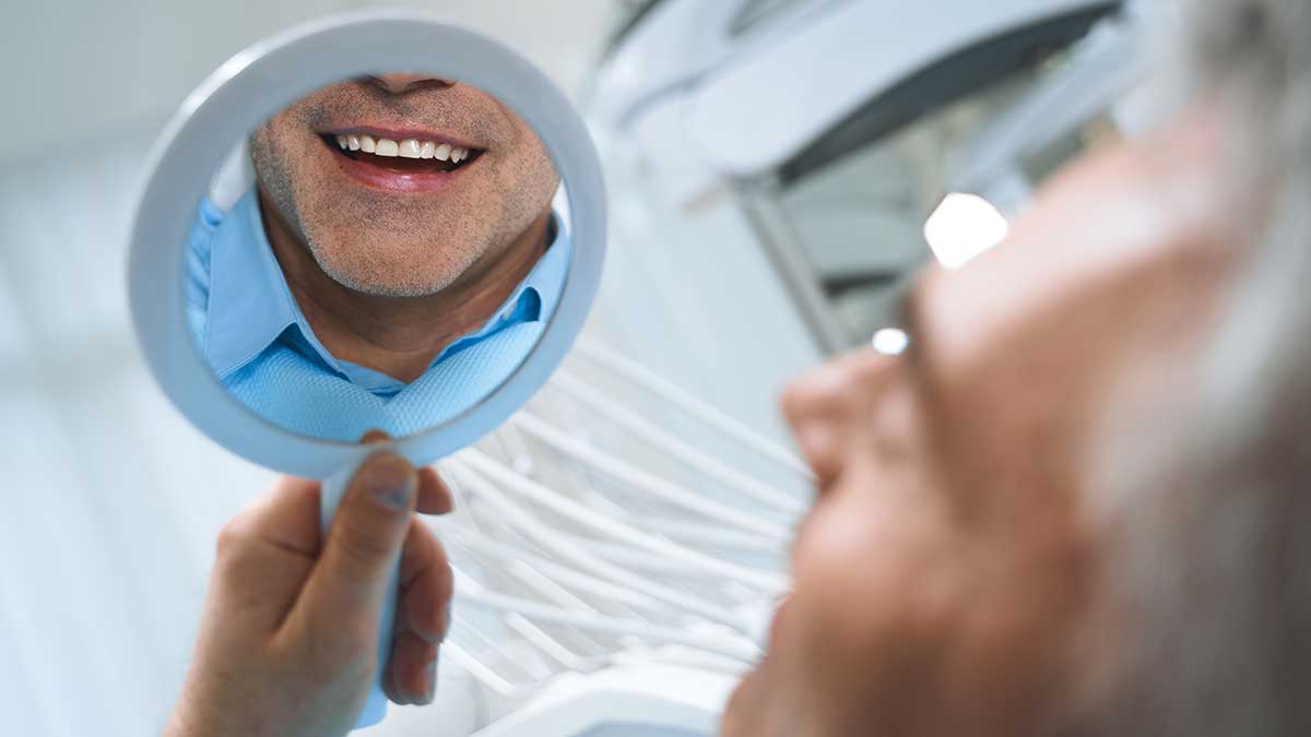What are the Best Dental Veneers? 