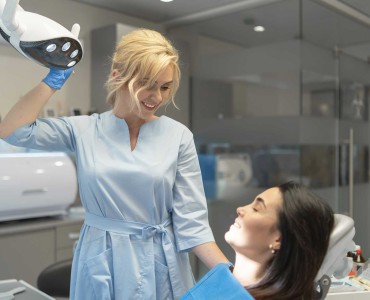 Gece Açık Diş Kliniklerinin Avantajları ve Dezavantajları