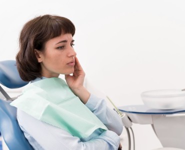Problems Caused by Impacted Teeth and Solutions