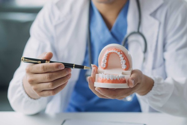 Oral Cerrahi: Diş ve Çene Sorunlarının Tedavi Edilmesi